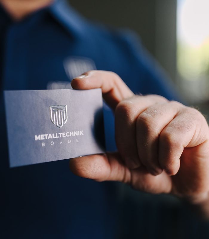 Visitenkarte der Metalltechnik Börde – Ihr zuverlässiger Partner für Metallverarbeitung in der Region Schönebeck.