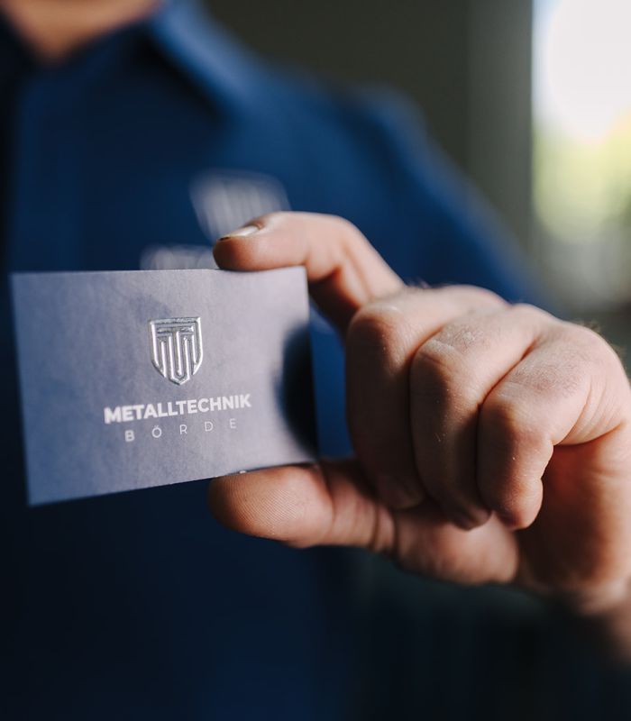 Visitenkarte der Metalltechnik Börde – Ihr zuverlässiger Partner für Metallverarbeitung in der Region Schönebeck.